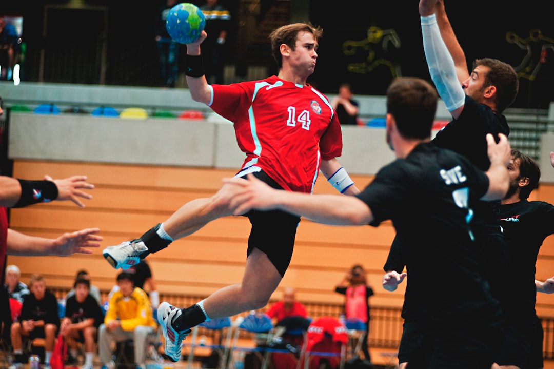 Wie is Estavana Polman alles over de handbalster en haar carrière